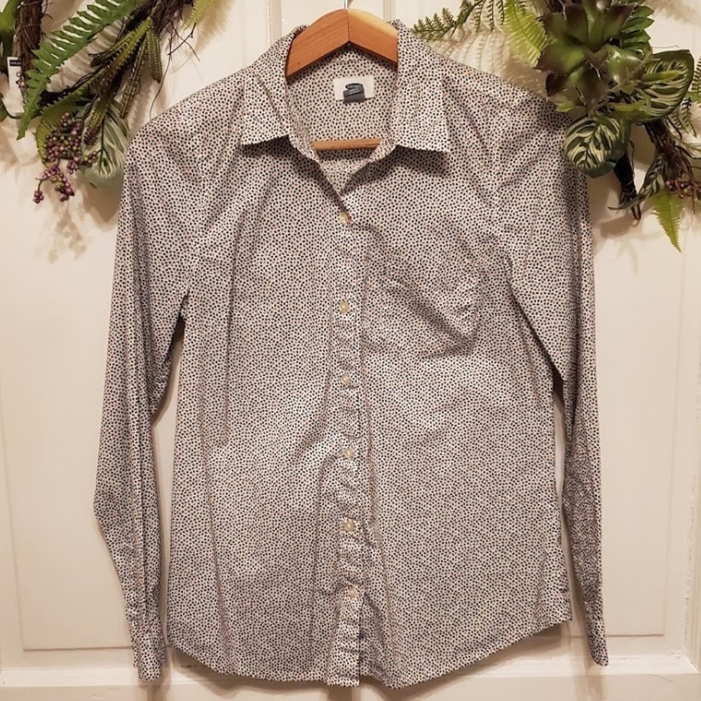 Bundle - 5 Button Down Tops - Picture 5 of 5